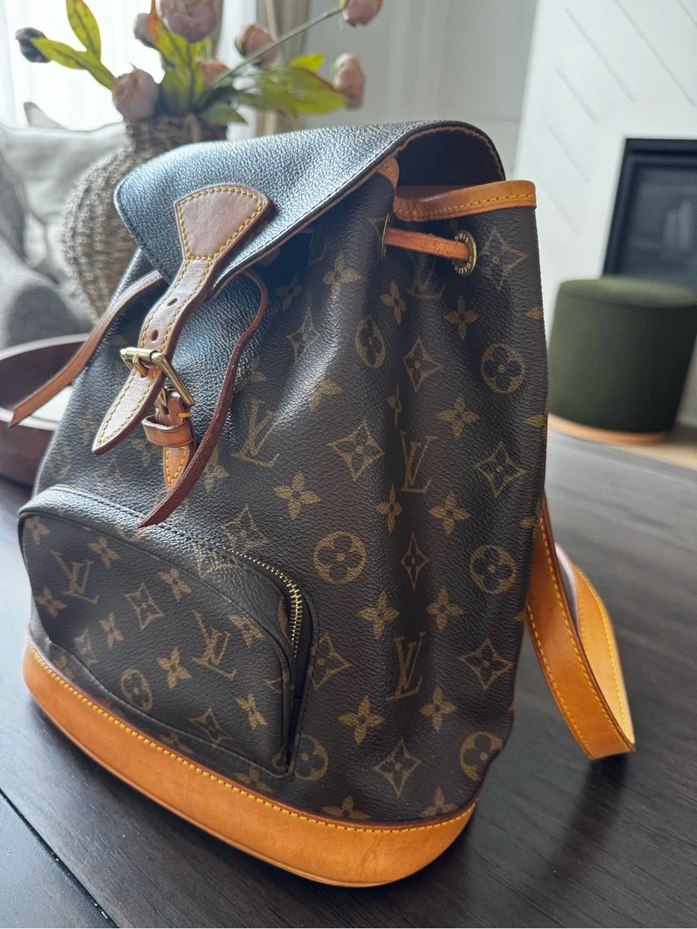 Louis Vuitton iconic lv